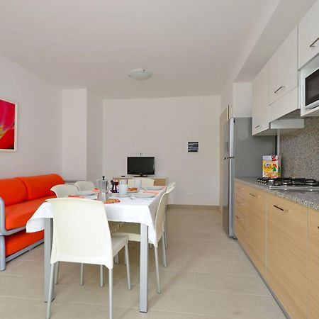 Apartment Fiore-1 By Interhome Lignano Sabbiadoro Zewnętrze zdjęcie